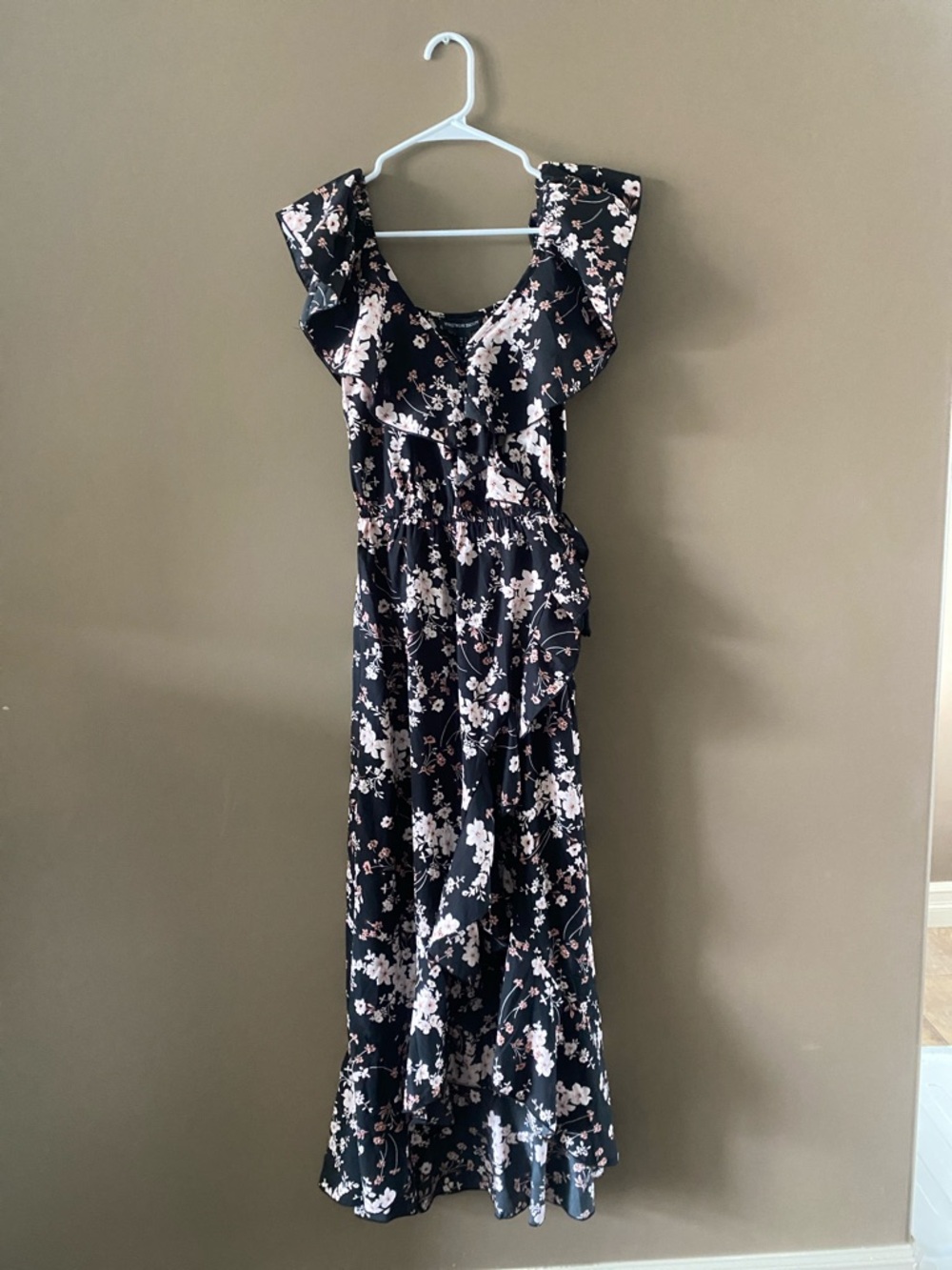 Streetwear Society Black Maxi Dress with Pink Floral Print